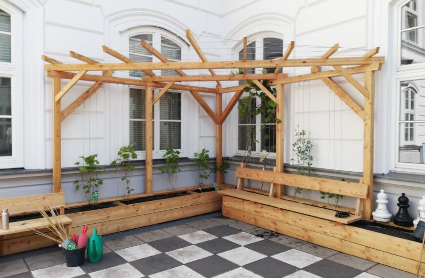 A New Pergola for BRG 6 Marchettigasse